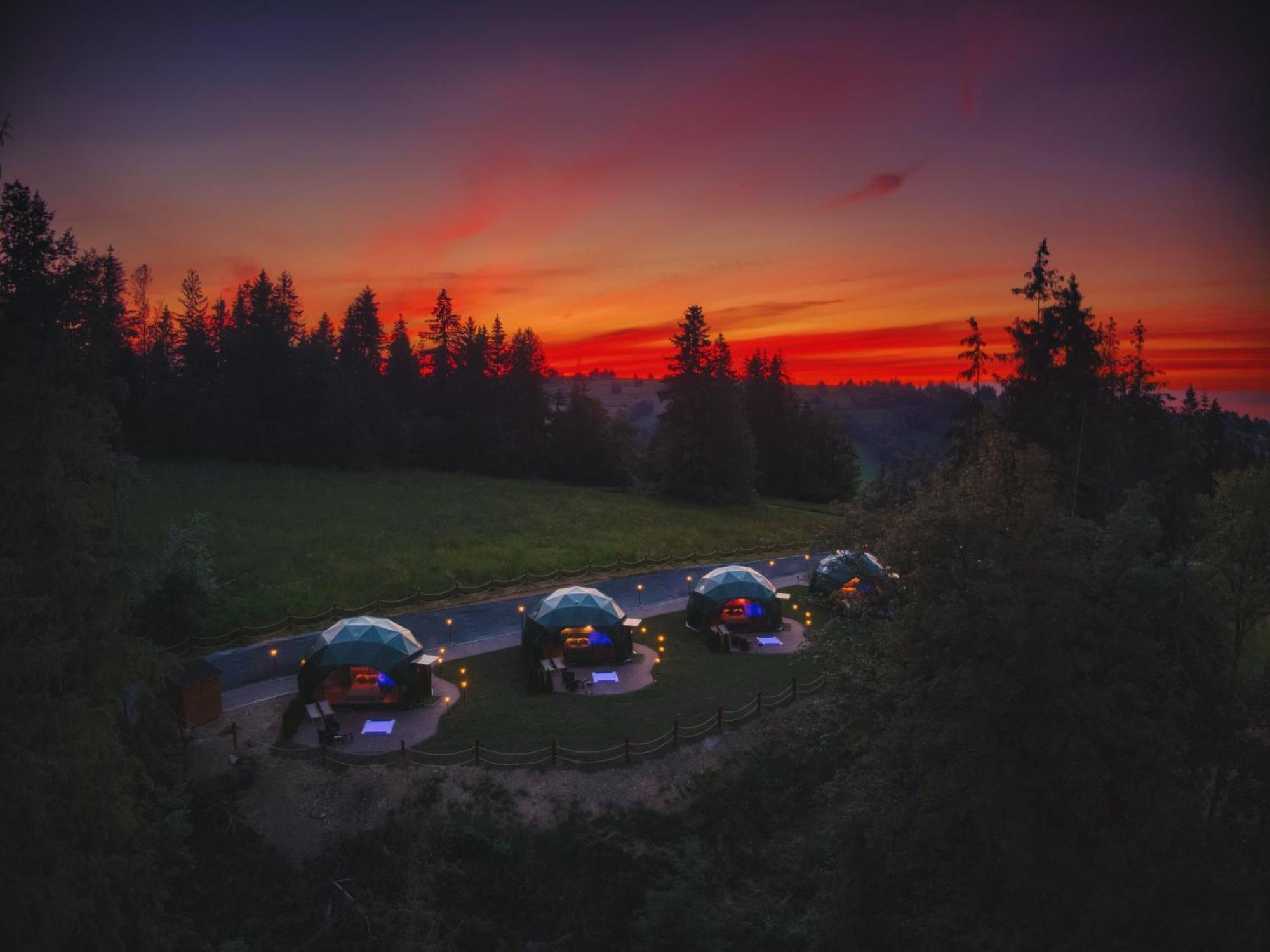 Peak Glamp & Jacuzzi Hotel Zakopane Ngoại thất bức ảnh